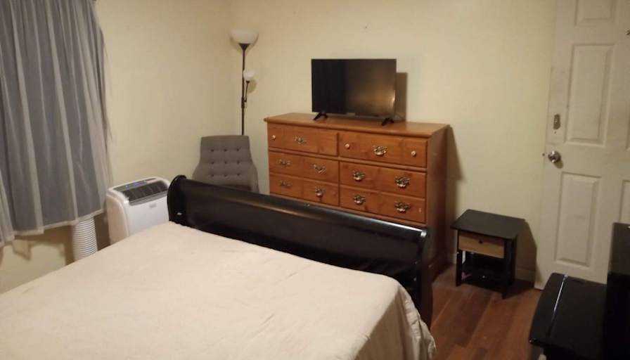 Donnie's room