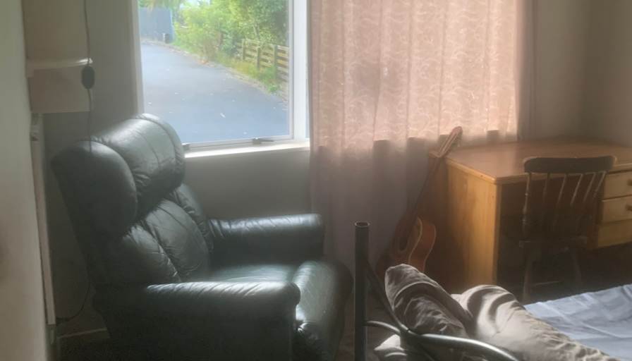 Lee's room