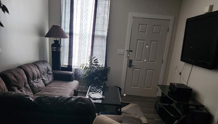 DELMAR's room