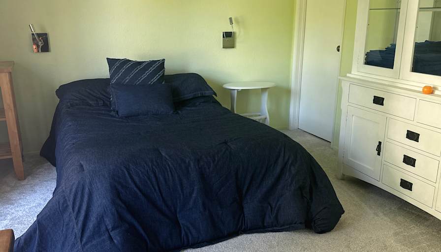 Aly's room