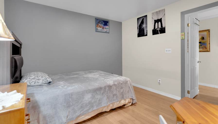 Palmy's room