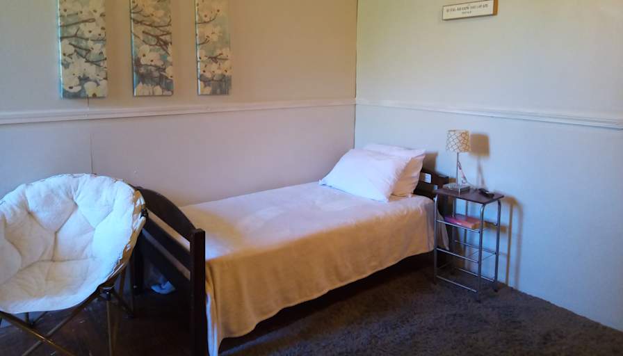 Mona's room
