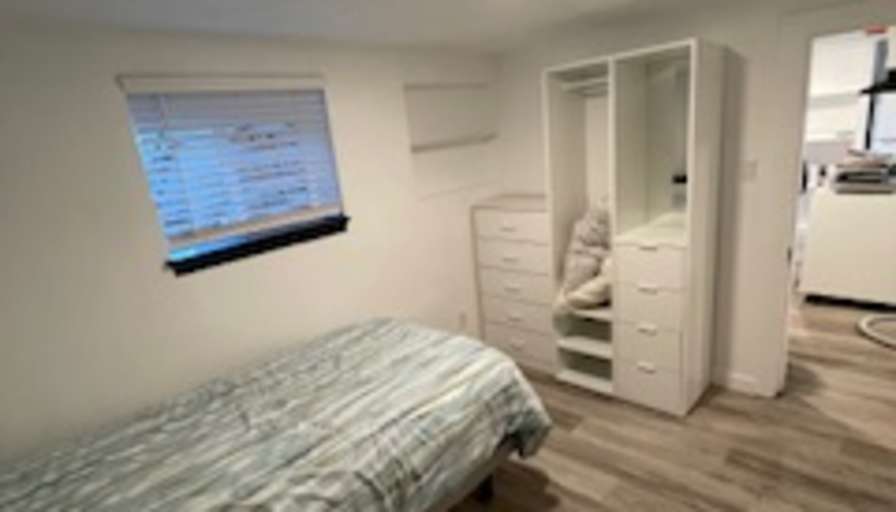 PABLO MERCADO's room