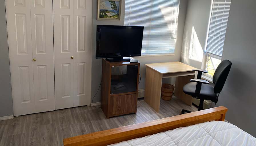 William  Lowe's room