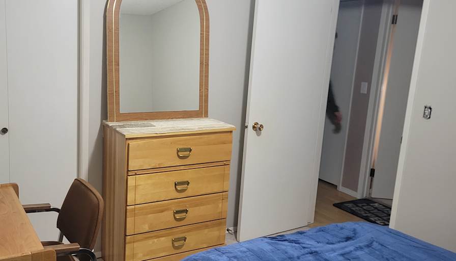 Kevin  Jefferies's room