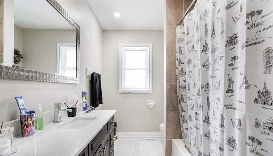 JM Properties's room