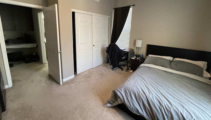 Valentin's room