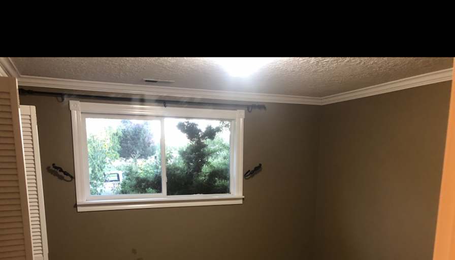 Dustin's room