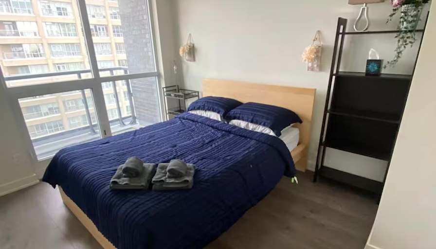 Ade lolu's room