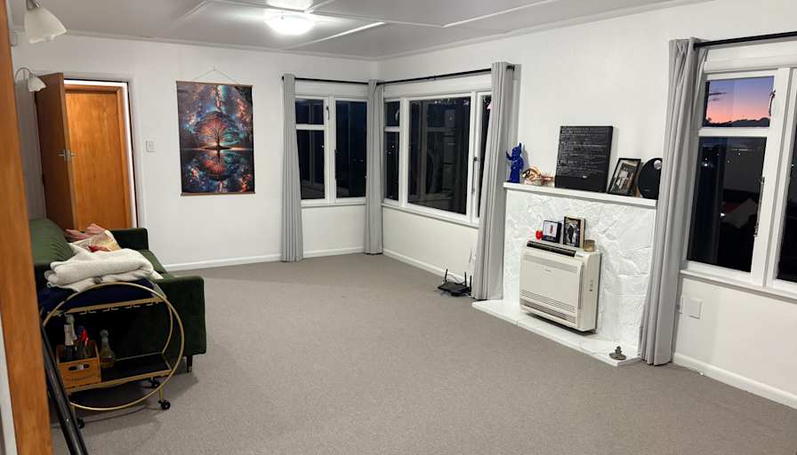 Tom's room