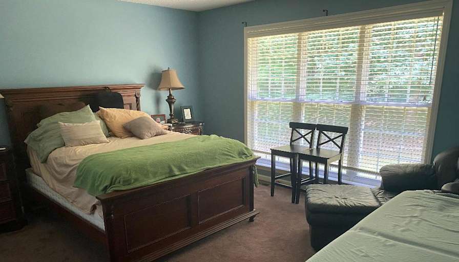 Dennis's room