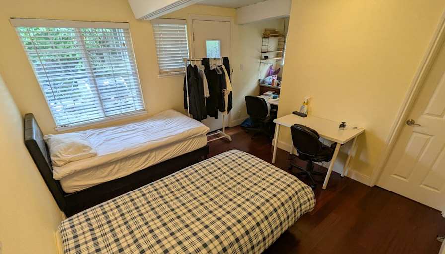 Julia Va's room