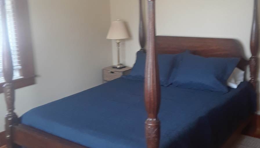 Leon's room