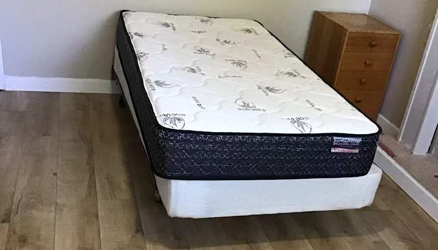 Cindy's room