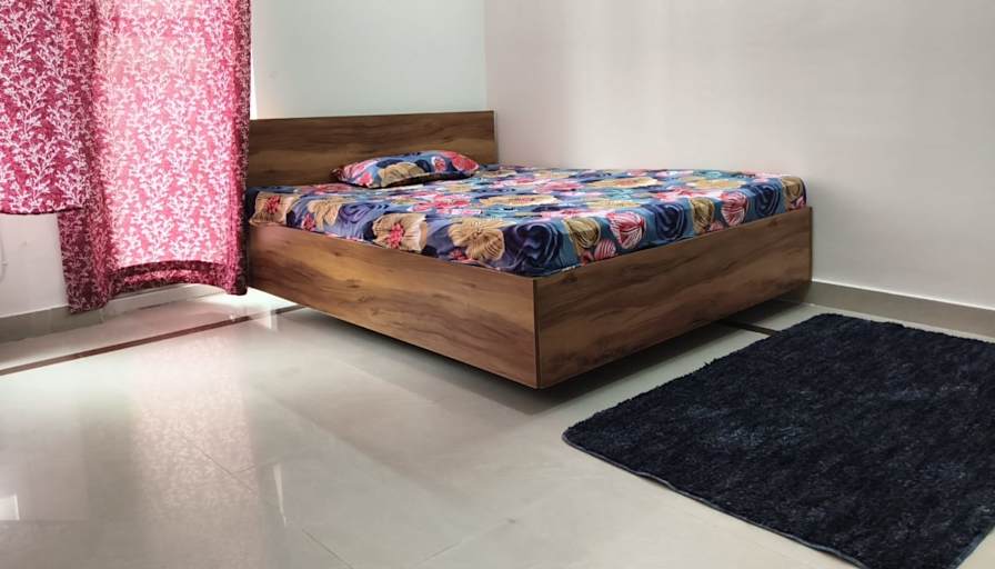 Divyanshi's room