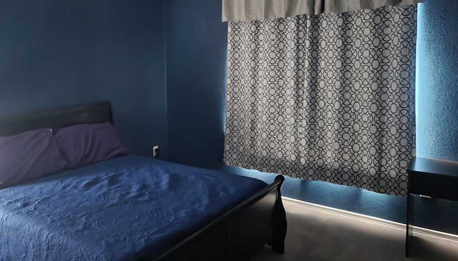 Efrain's room