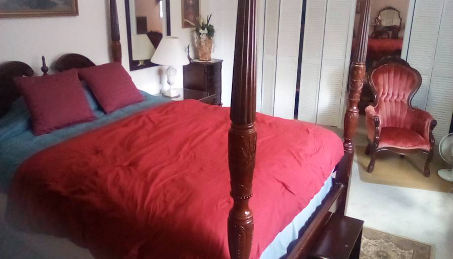 Elizabeth xavier's room