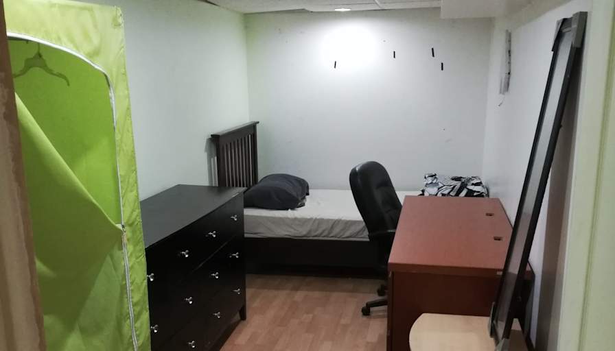 BILL's room