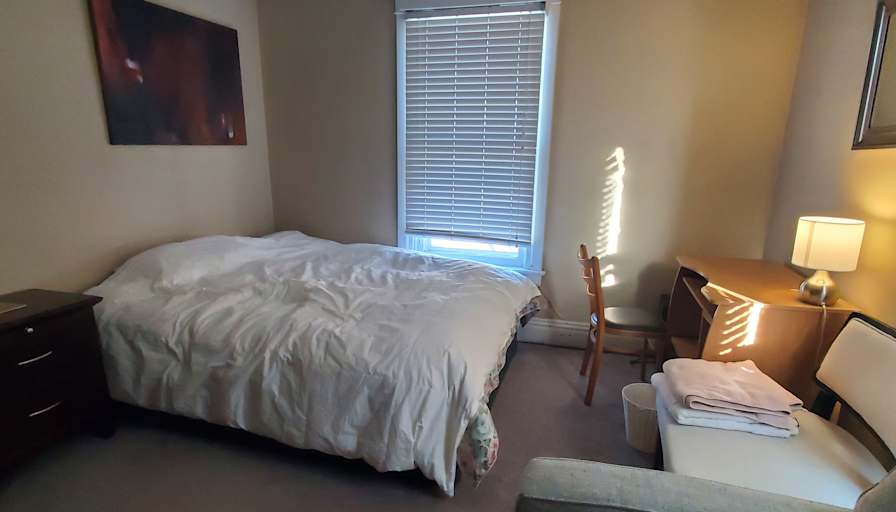 M. Anne's room