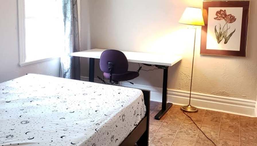 Kelly's room