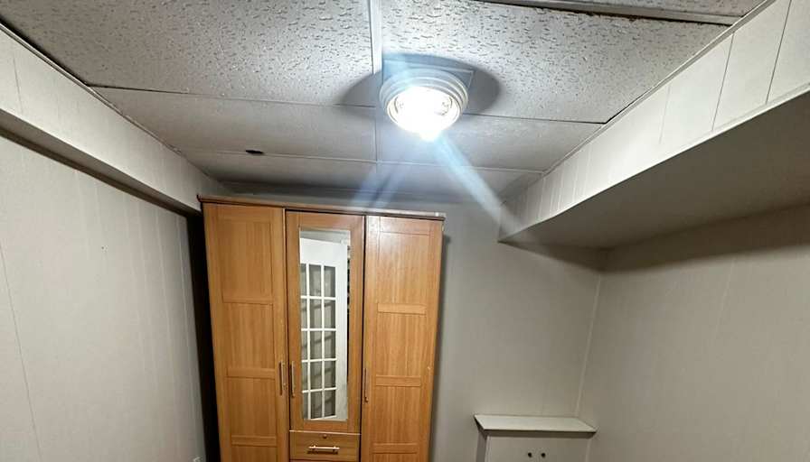 Suman's room