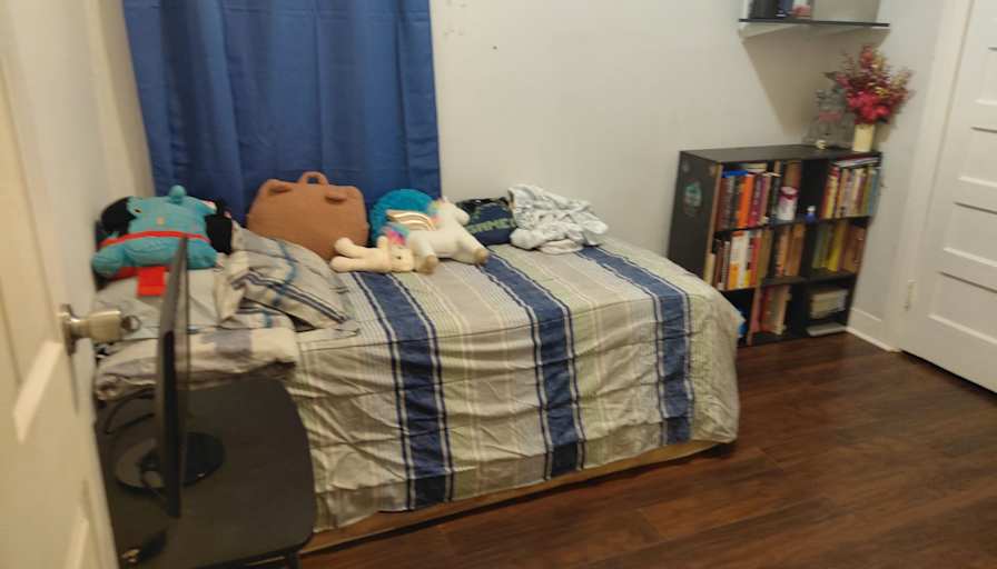 ERIK HERNANDEZ's room