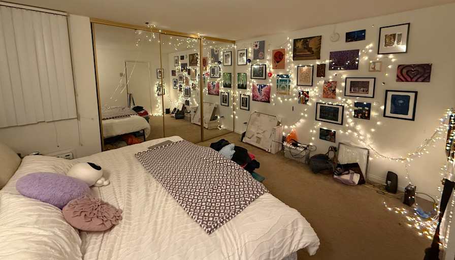 Anai's room