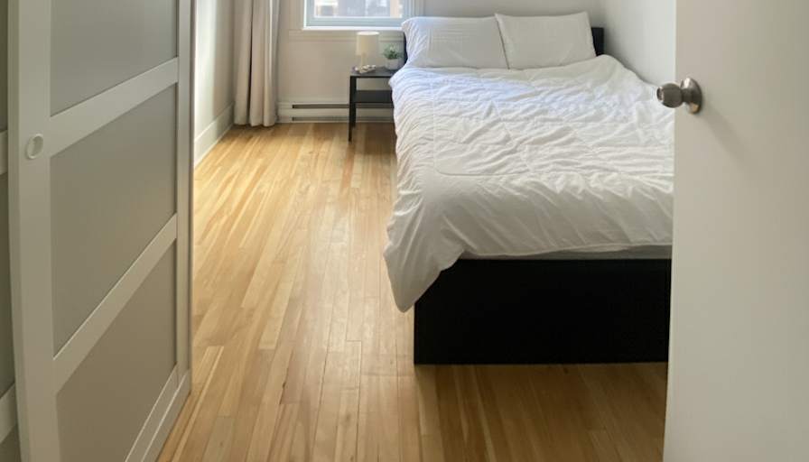 HelloMontreal's room