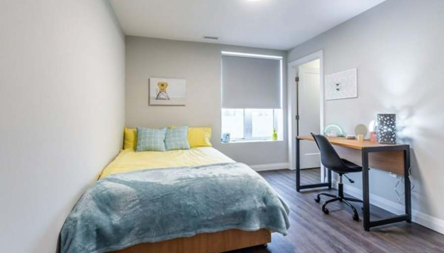 Ming's room