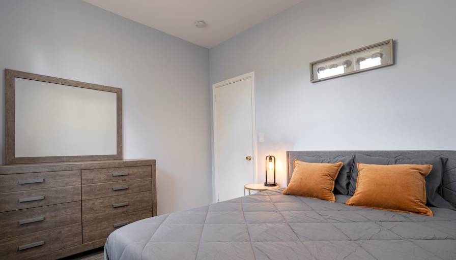Lius Estate's room