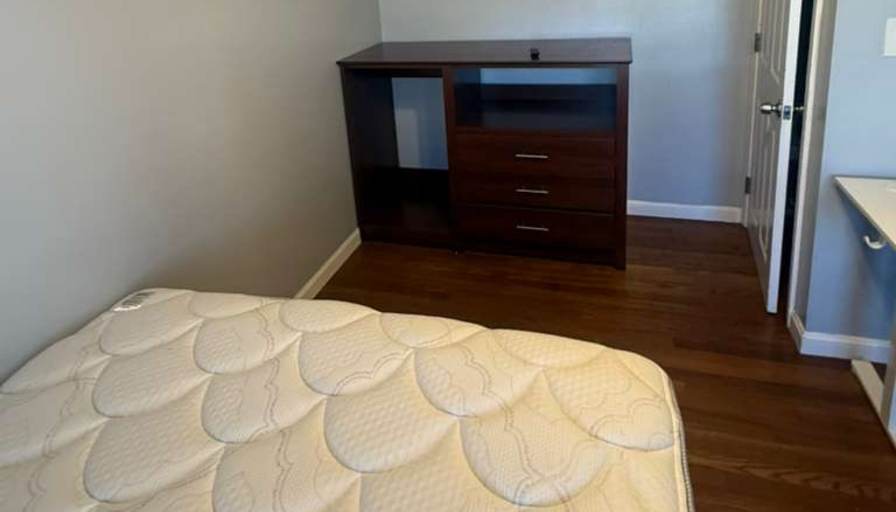 Howard's room
