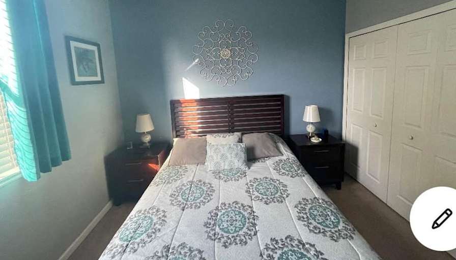 Daya's room