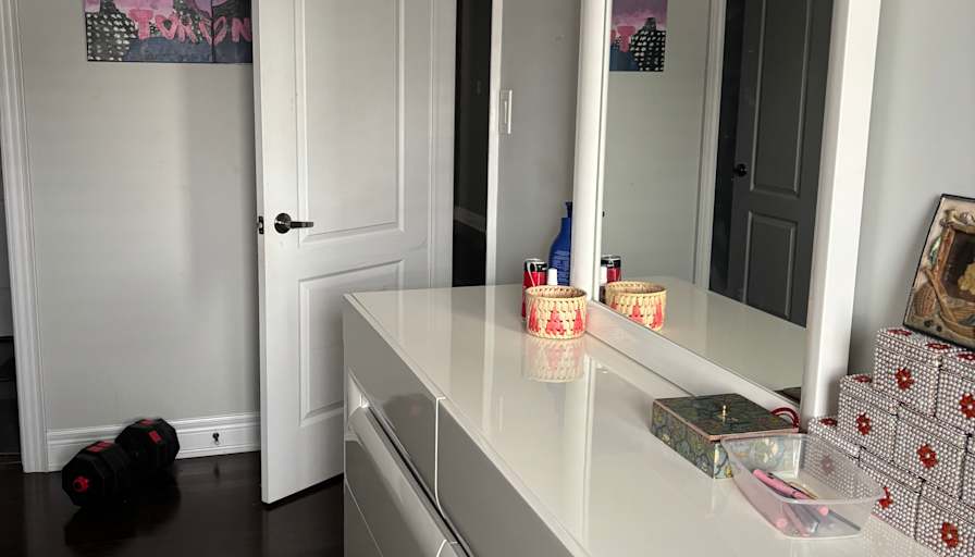 Tharmini T's room