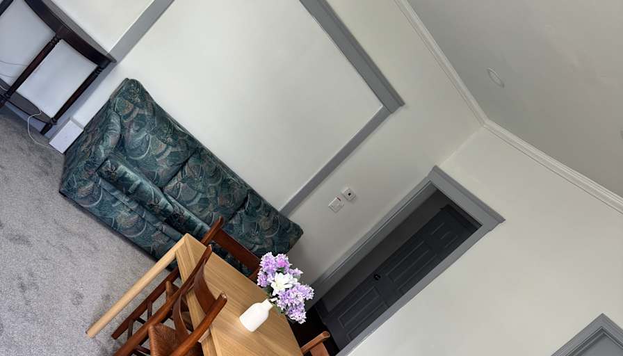 Annis's room