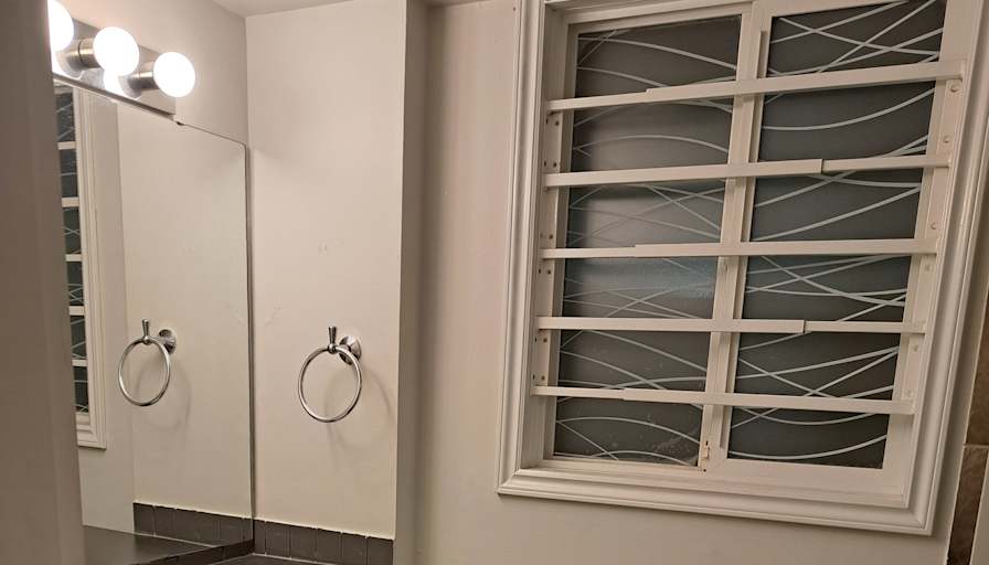 Orhan's room