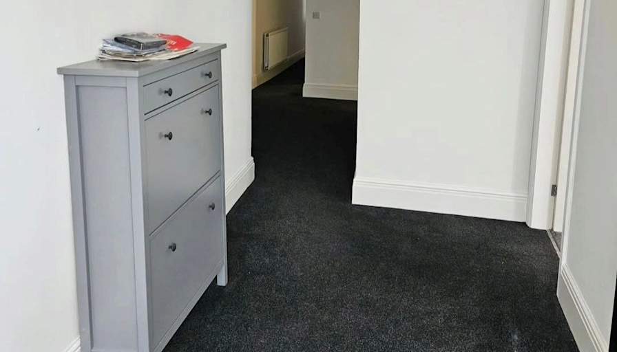 chris's room