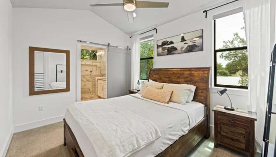 Tara's room