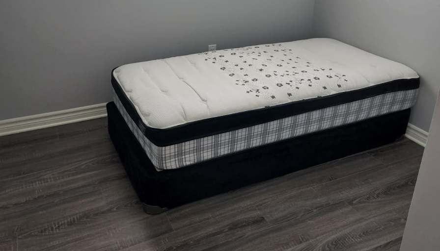 franklyn's room