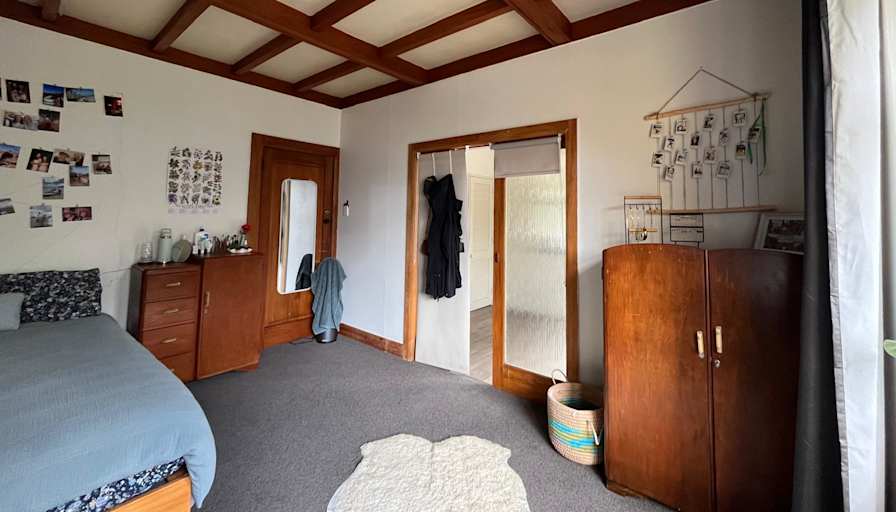 Etosha's room