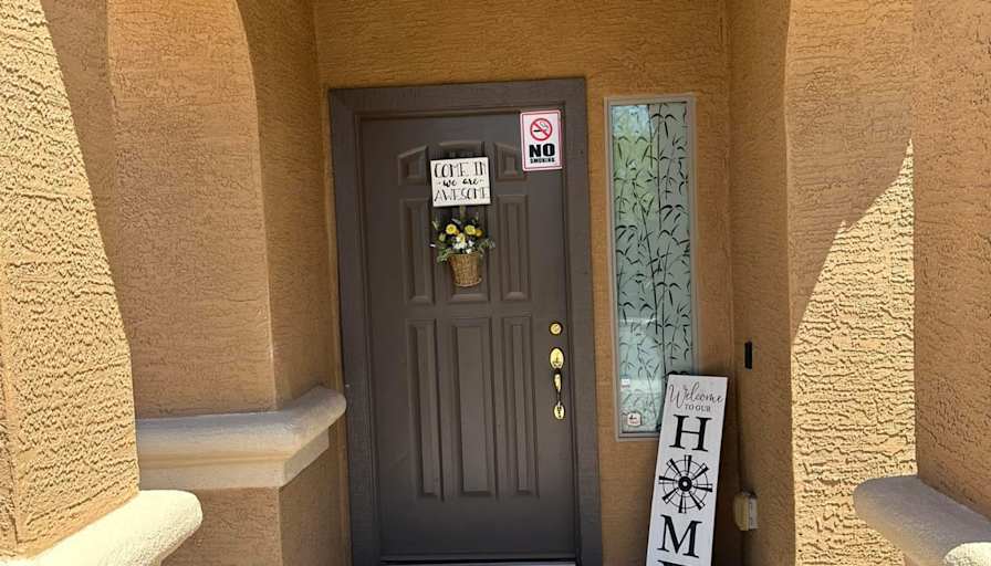Calmkey Residence's room