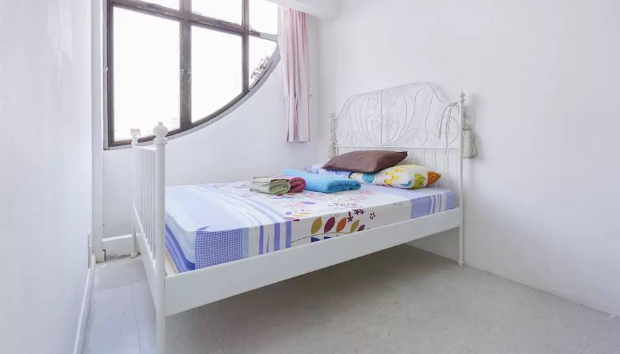 Roomy's room