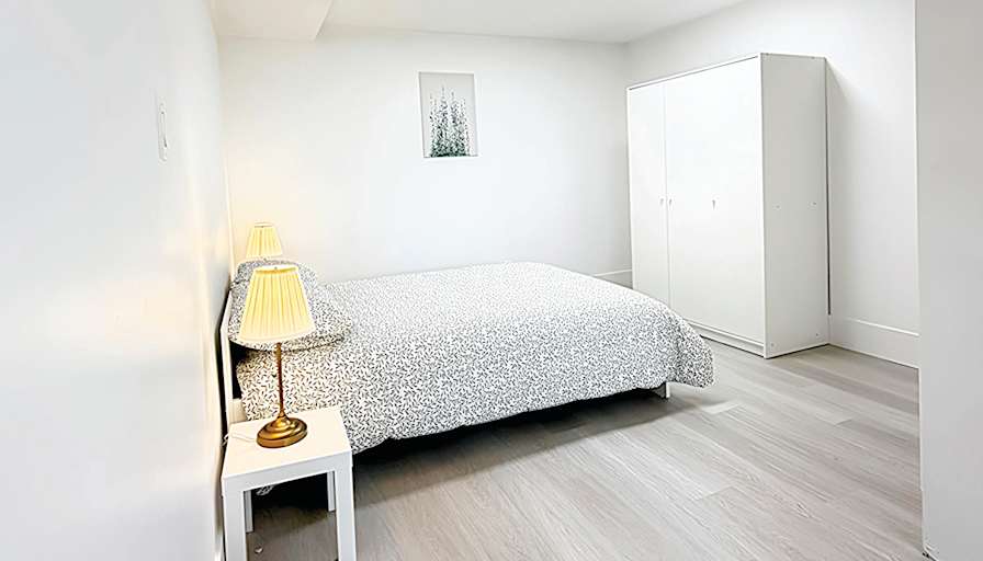 Hamid Reza's room