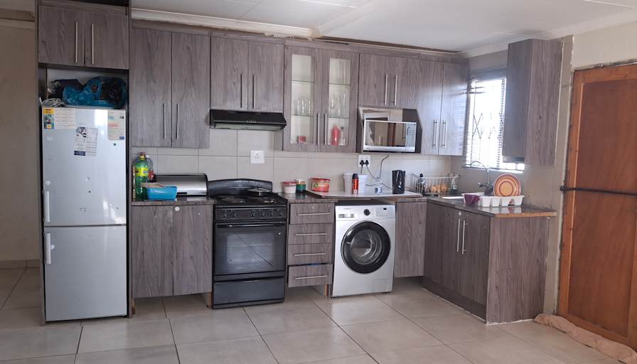 Rhulani's room