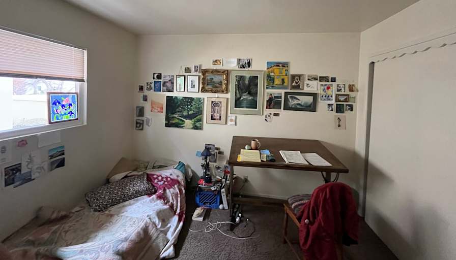 Hanna's room
