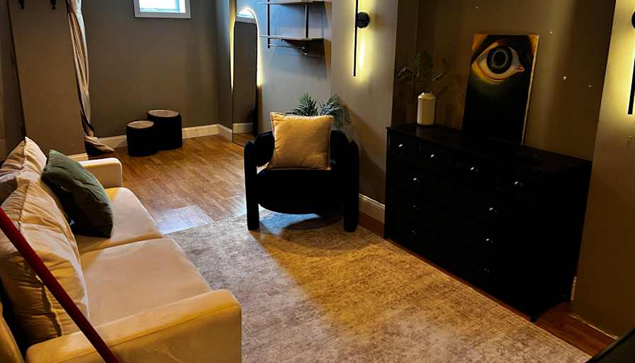Gillian's room