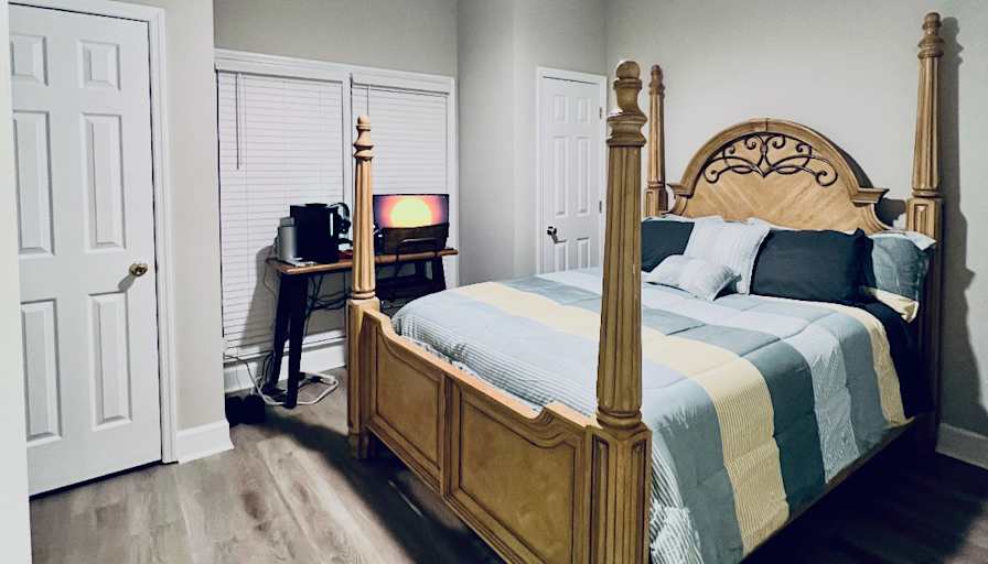 Sandra L Robinson's room