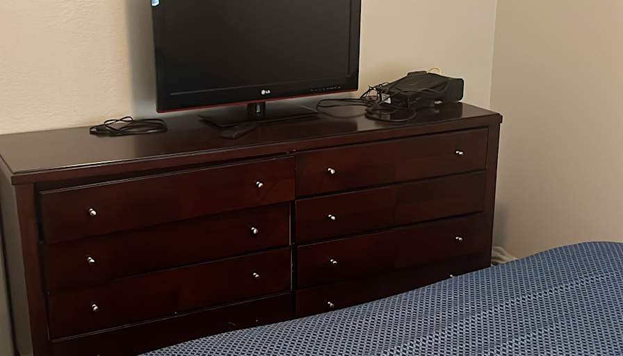 Sergio's room