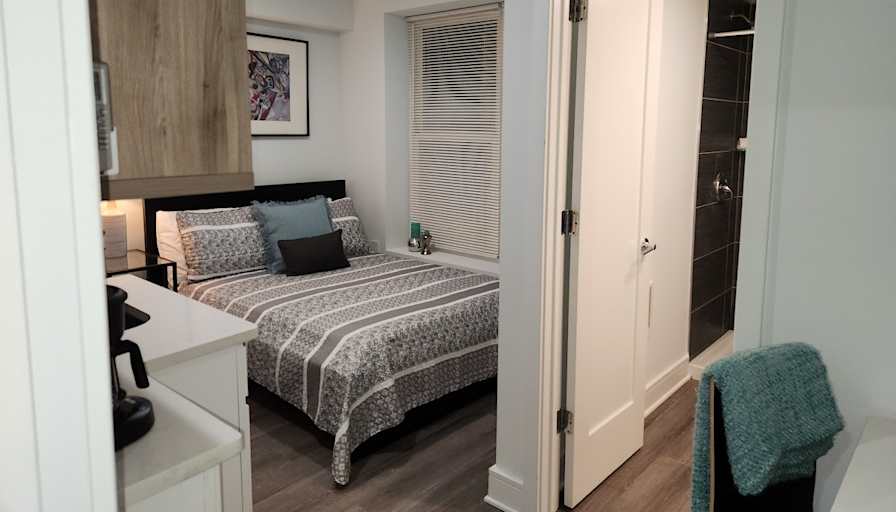 Tee's room