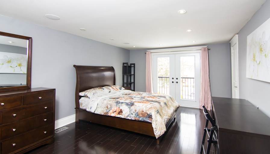 Snowfalls's room