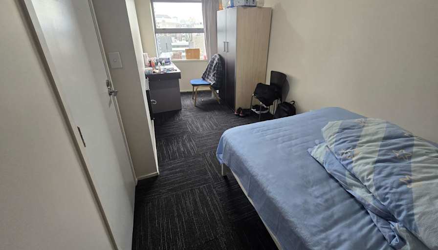 Minghang Li's room